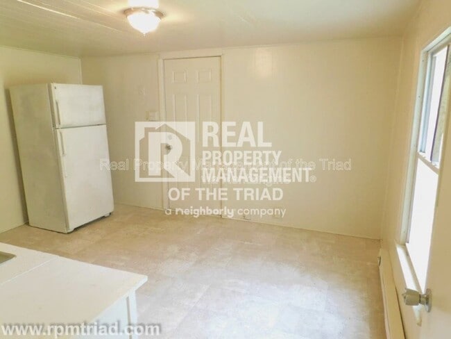 Building Photo - 919 B Asheboro St