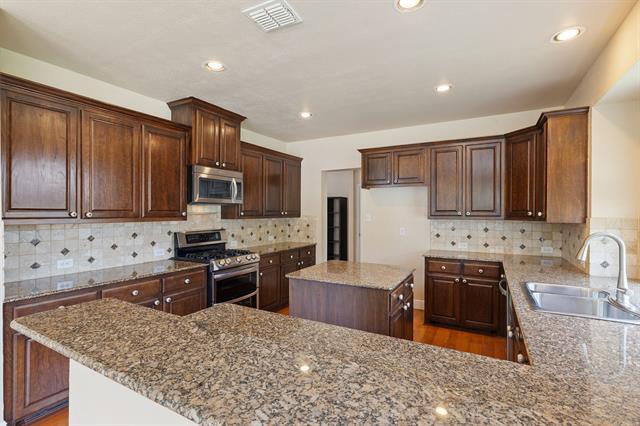 Building Photo - 2011 Teasbend Ln