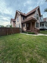 Building Photo - 2647 S 28th St