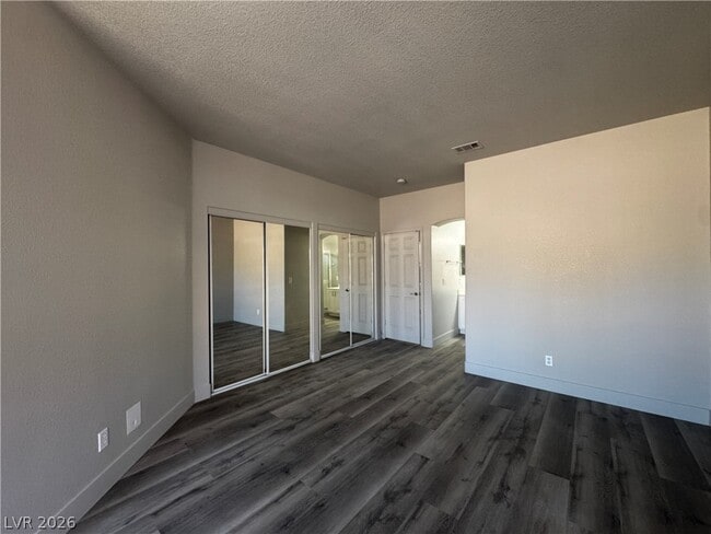 Building Photo - 7232 Deer View Ct