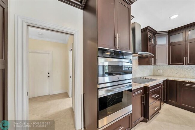 Building Photo - 4920 SW 170th Ave