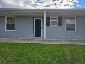 Building Photo - 41 Sunny Acres Rd