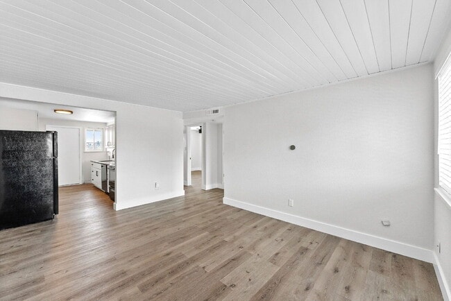 Building Photo - 1100 N Rosemary St