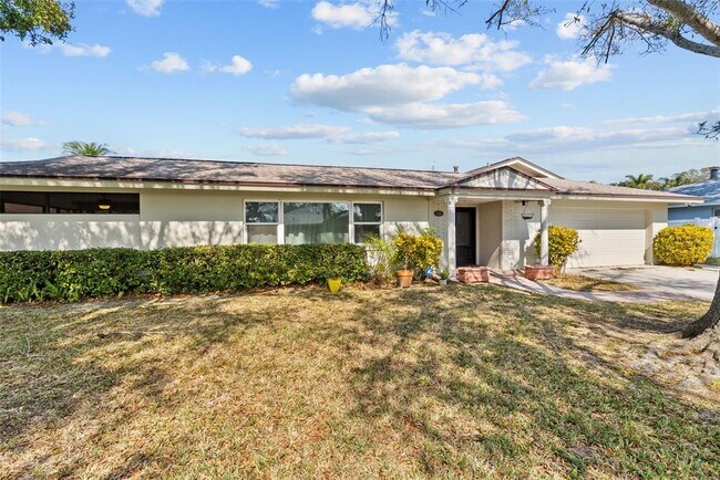 Building Photo - 1191 87th Ave N