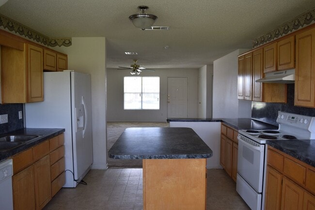 Building Photo - 4307 Janelle Dr