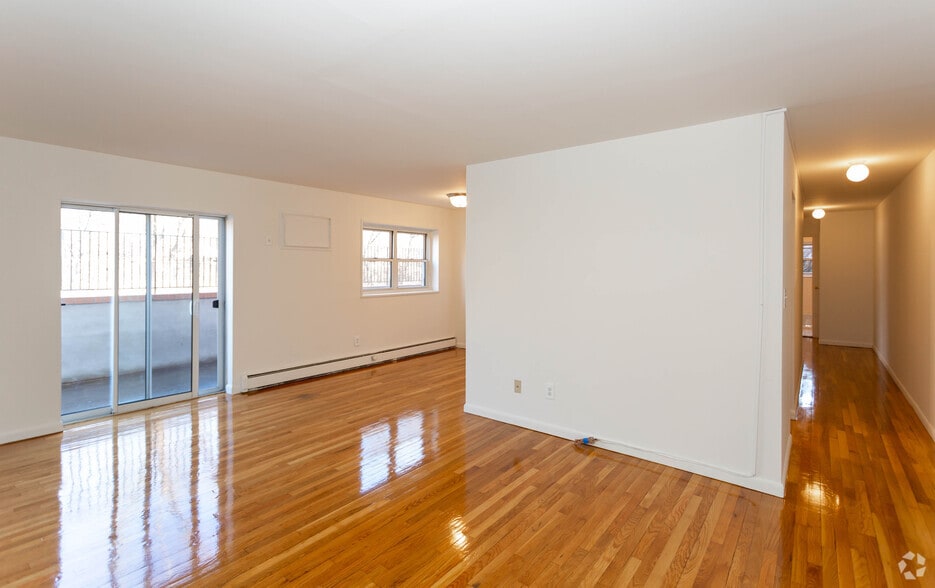 Living and Dining Area - Jasontown II
