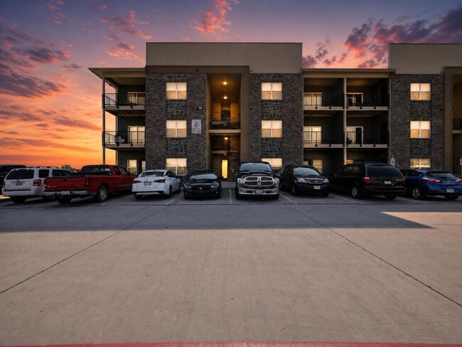 Building Photo - 600 Monte Carlo Blvd