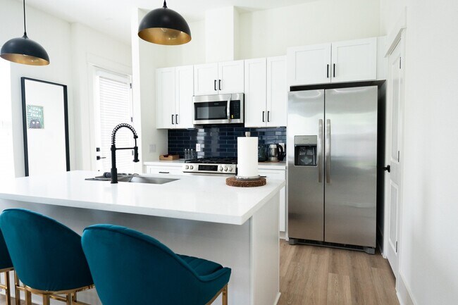 Building Photo - 3542 Amos St