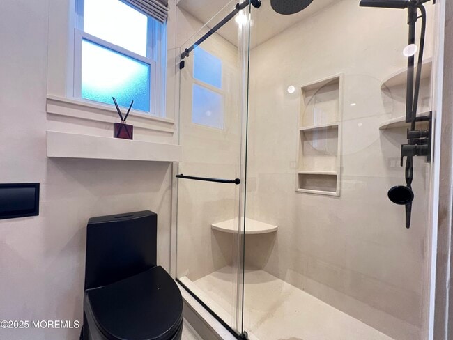 Building Photo - 164 Glenwood Ave