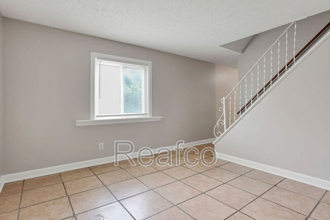 Building Photo - 2850 Baughman Ave