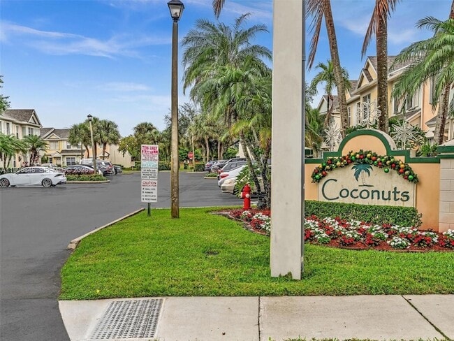 Building Photo - 8 Key W Ct