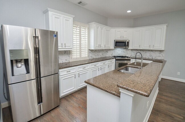 Building Photo - 1016 Studer St