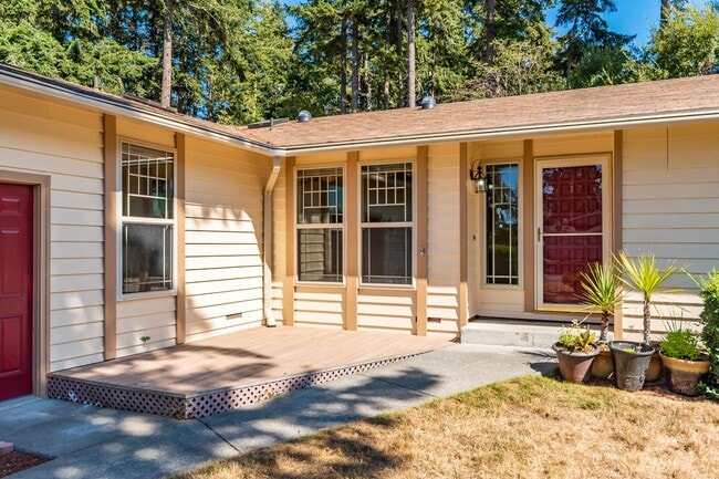 Building Photo - 3 Bed 2 Bath Home
