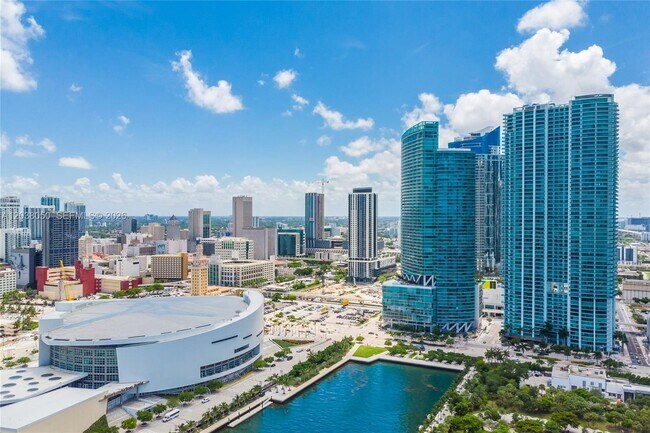 Building Photo - 888 Biscayne Blvd