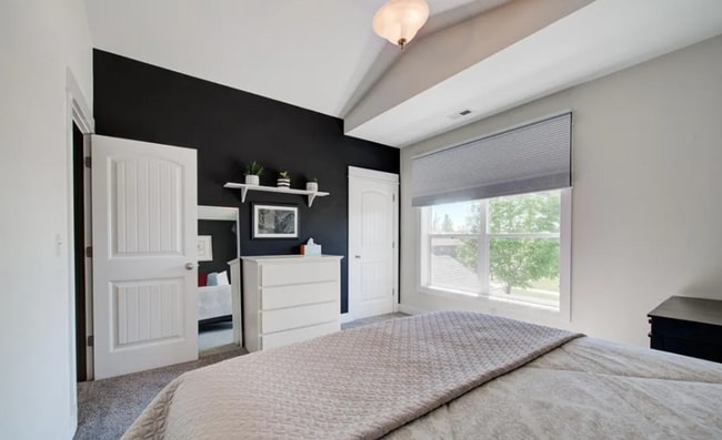 Building Photo - Charming 5-Bedroom Family Home