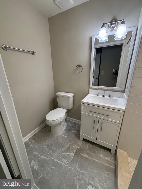 Building Photo - 11330 Westbrook Mill Ln