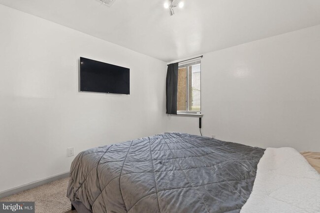 Building Photo - 3352 Huntley Sq Dr