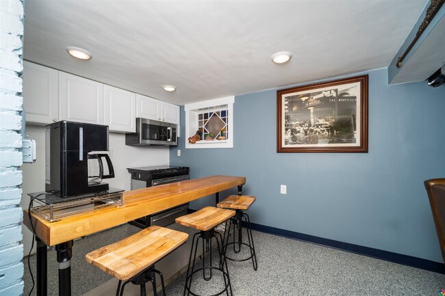 Building Photo - 1416 Hampton Blvd