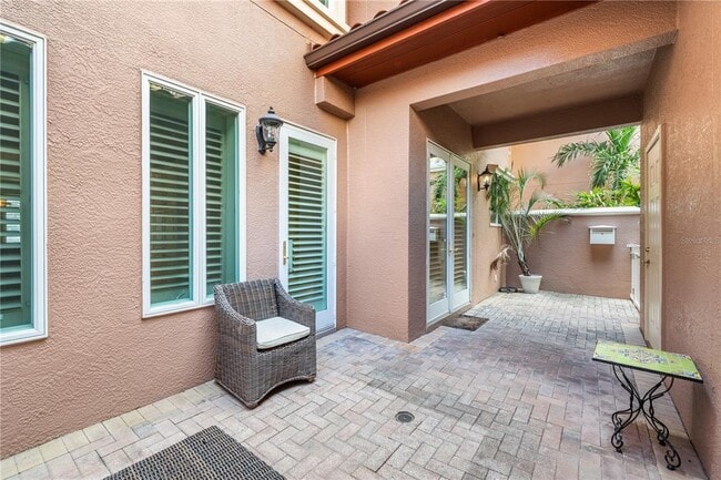 Building Photo - 515 5th Ave NE