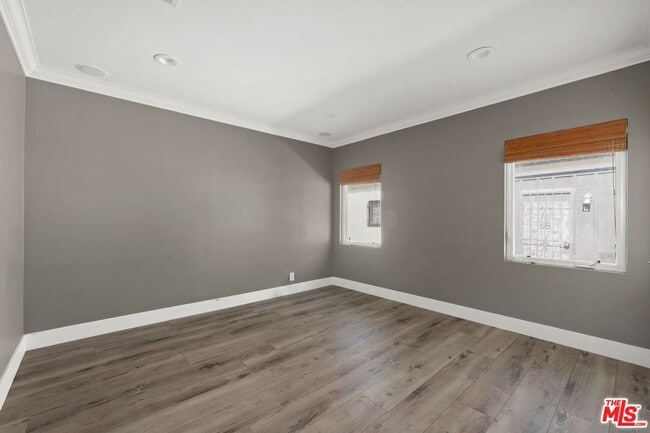 Building Photo - 2011 Stearns Dr