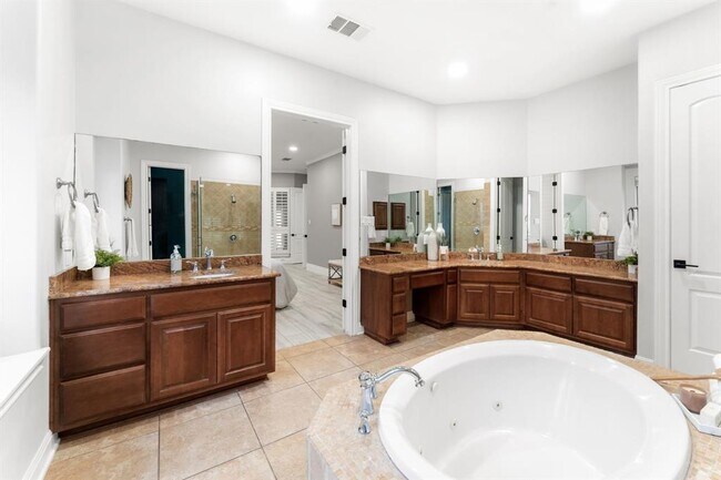 Building Photo - 13500 Coleto Creek Trail