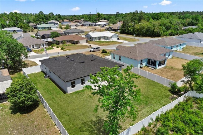 Building Photo - 15568 SW 46th Cir