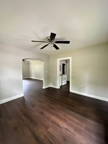 Building Photo - 1809 Middle Tennessee Blvd