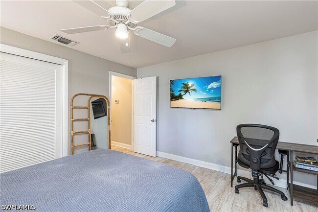 Building Photo - 117 Big Springs Dr