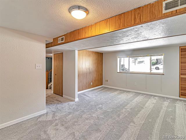 Building Photo - 123 Orion St
