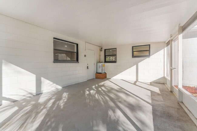 Building Photo - 5100 3rd Ave S