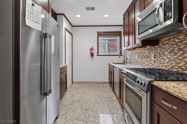 Building Photo - 2096 Lentz Ave