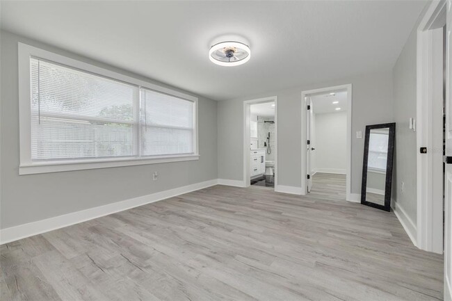 Building Photo - 9124 Lido Ln