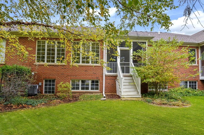 Building Photo - 385 Delnor Glen Dr