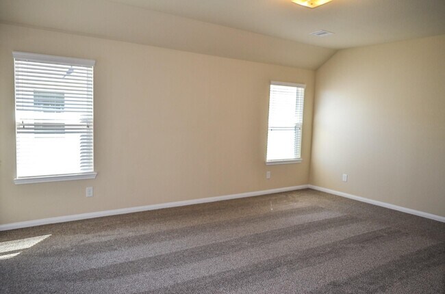 Building Photo - 3550 Paganini Pl