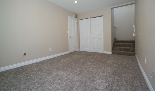 Building Photo - 2 Bedroom, 1 Bath with view of the Bay in ...