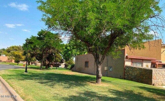 Building Photo - 214 Montego Bay Dr
