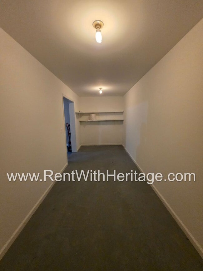 Building Photo - Gorgeous 5 Bd/ 3 Bath Including Full Finished Basement/ Spacious Yard with RV Parking/ Small Subd...