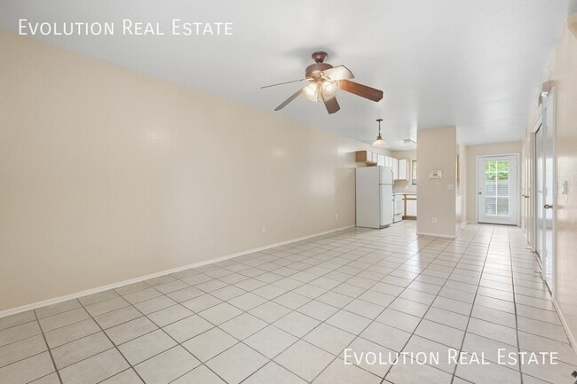 Building Photo - 455 S Mesa Dr