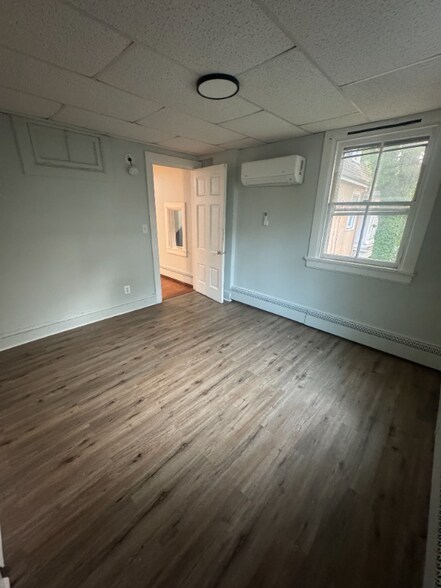 Building Photo - 313 North St