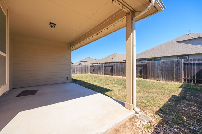 Building Photo - Spacious Home in Rancho Sienna!!!