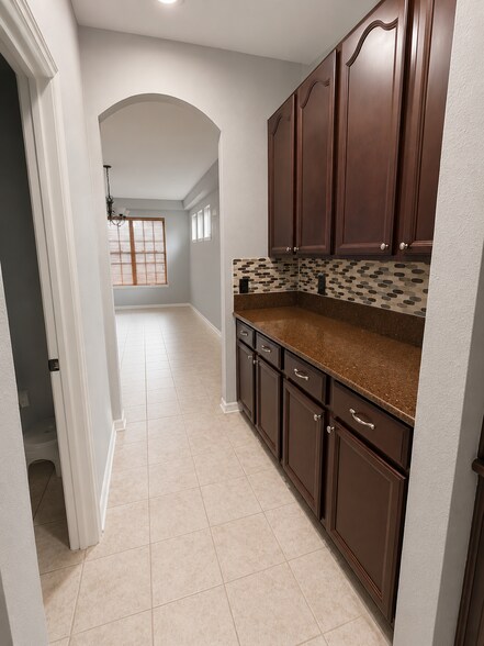 Butler kitcher - 12966 Freeman St