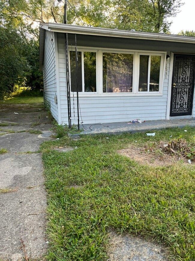 Building Photo - 1591 Azalea Dr