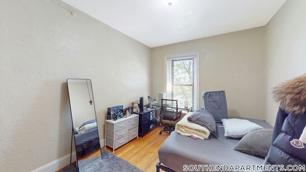 Building Photo - 88 Hammond St