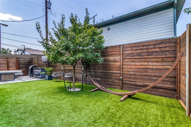 Building Photo - 1925 California Dr