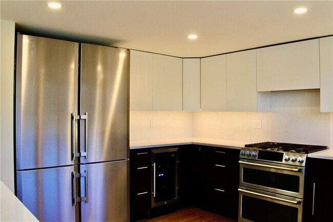 Building Photo - 39 Berrie Ln