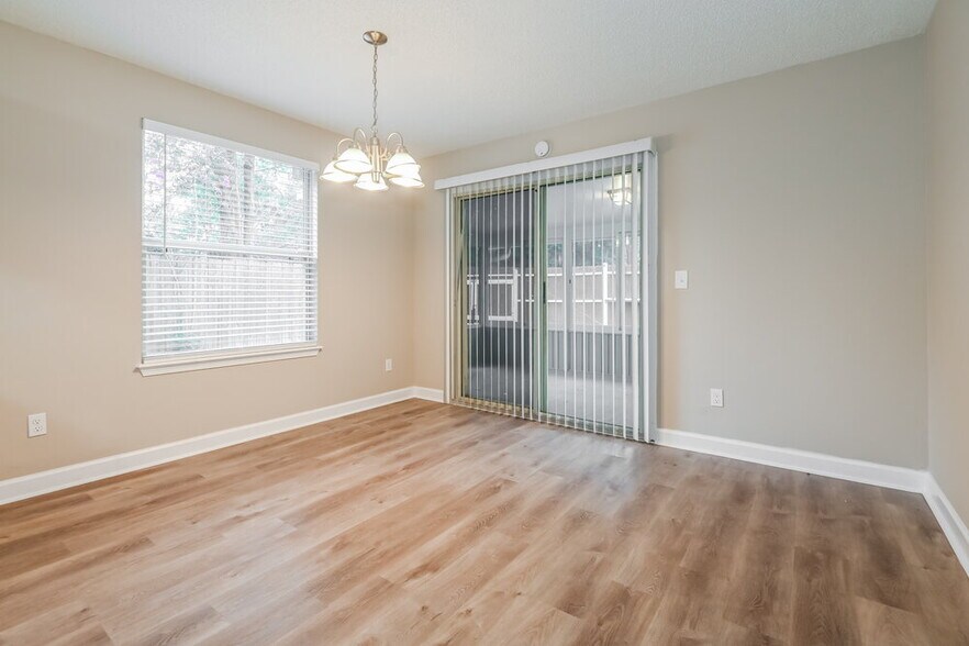 Building Photo - 2655 McCormick Woods Dr