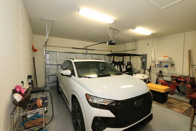 Building Photo - 13412 SW Vermillion Cir