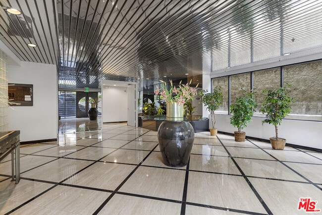 Building Photo - 12000 Goshen Ave