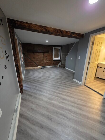 Building Photo - 21 Water St