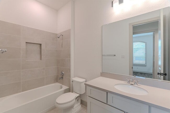 Building Photo - 9322 Galloway Wds Trl